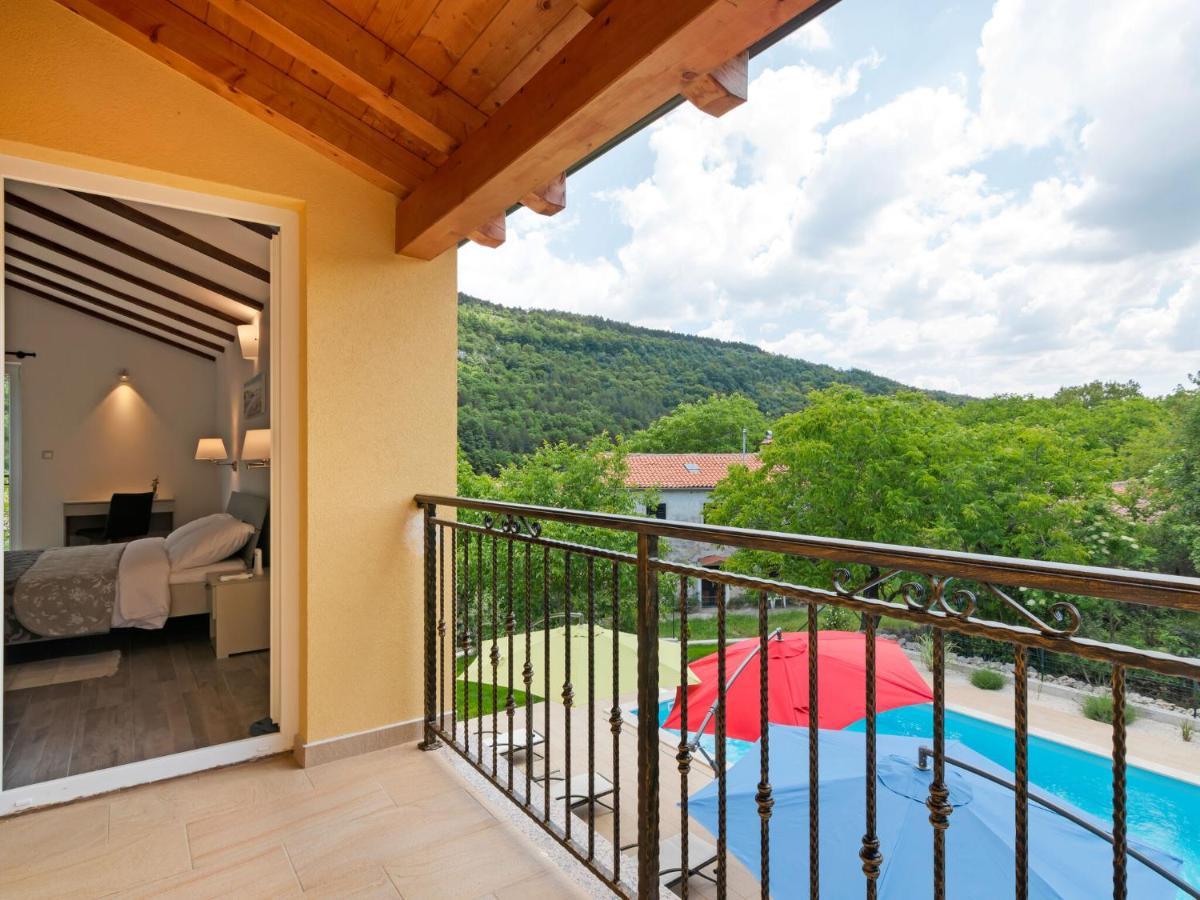 Quaint Near With Terrace * Buzet